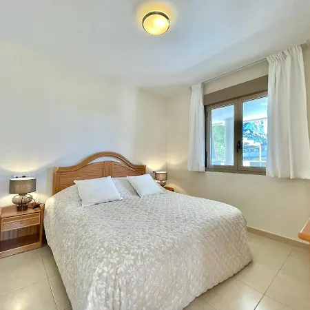 2 Bedrooms In Larimar Apartment *